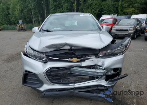 2020 Chevrolet Trax Ls z USA, uszkodzony, nr VIN 3GNCJKSB1LL128833